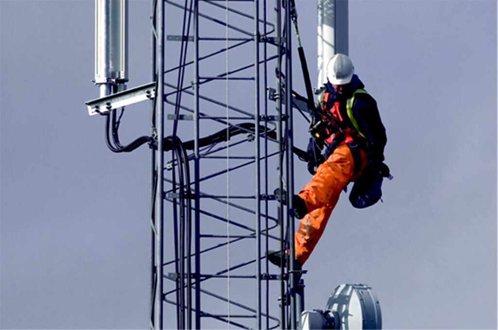 Mobile Telephone Cellphone Mast Maintenance